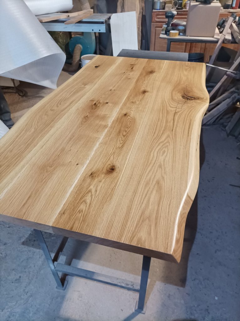 Natural oak wood grain on handcrafted solid wood furniture